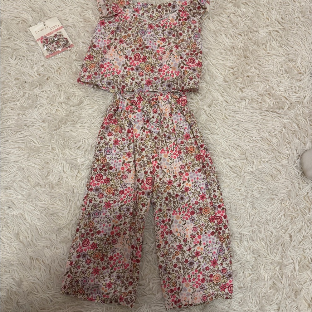 btween Baby Floral Outfit with Pink and White Accents